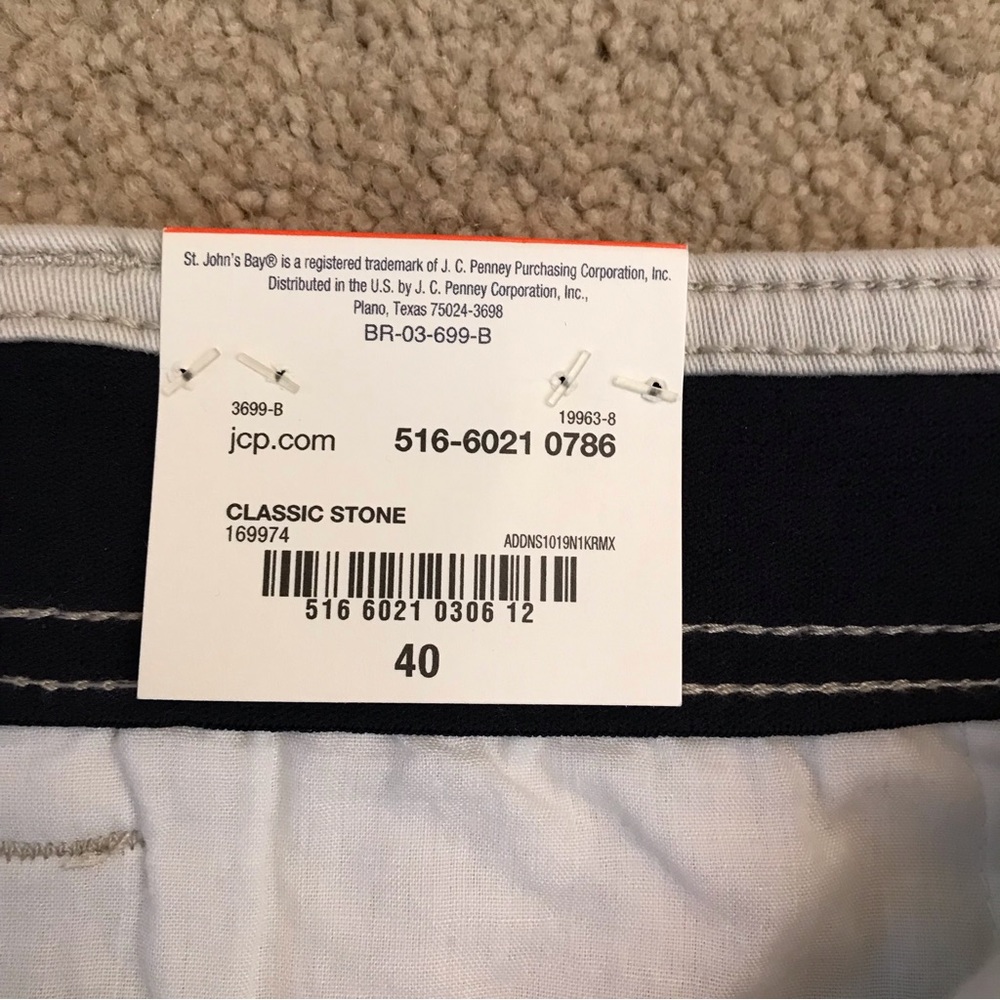 St Johns Bay Mens Cargo Shorts NEW Size 40 Comfort Stretch Putty Off White - Picture 2 of 10